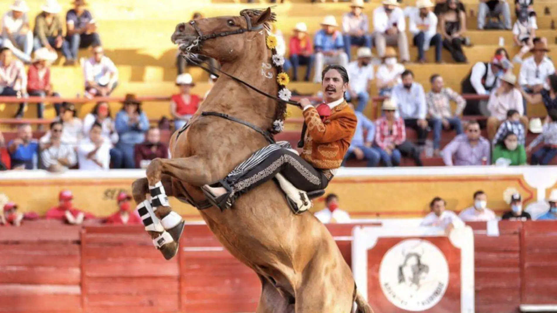 Corrida de las Luces con grandes figuras del toreo